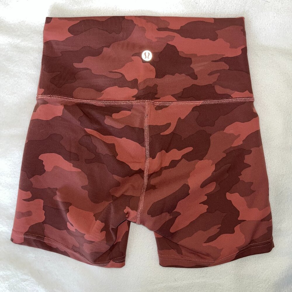 Lululemon Wunder Train shorts